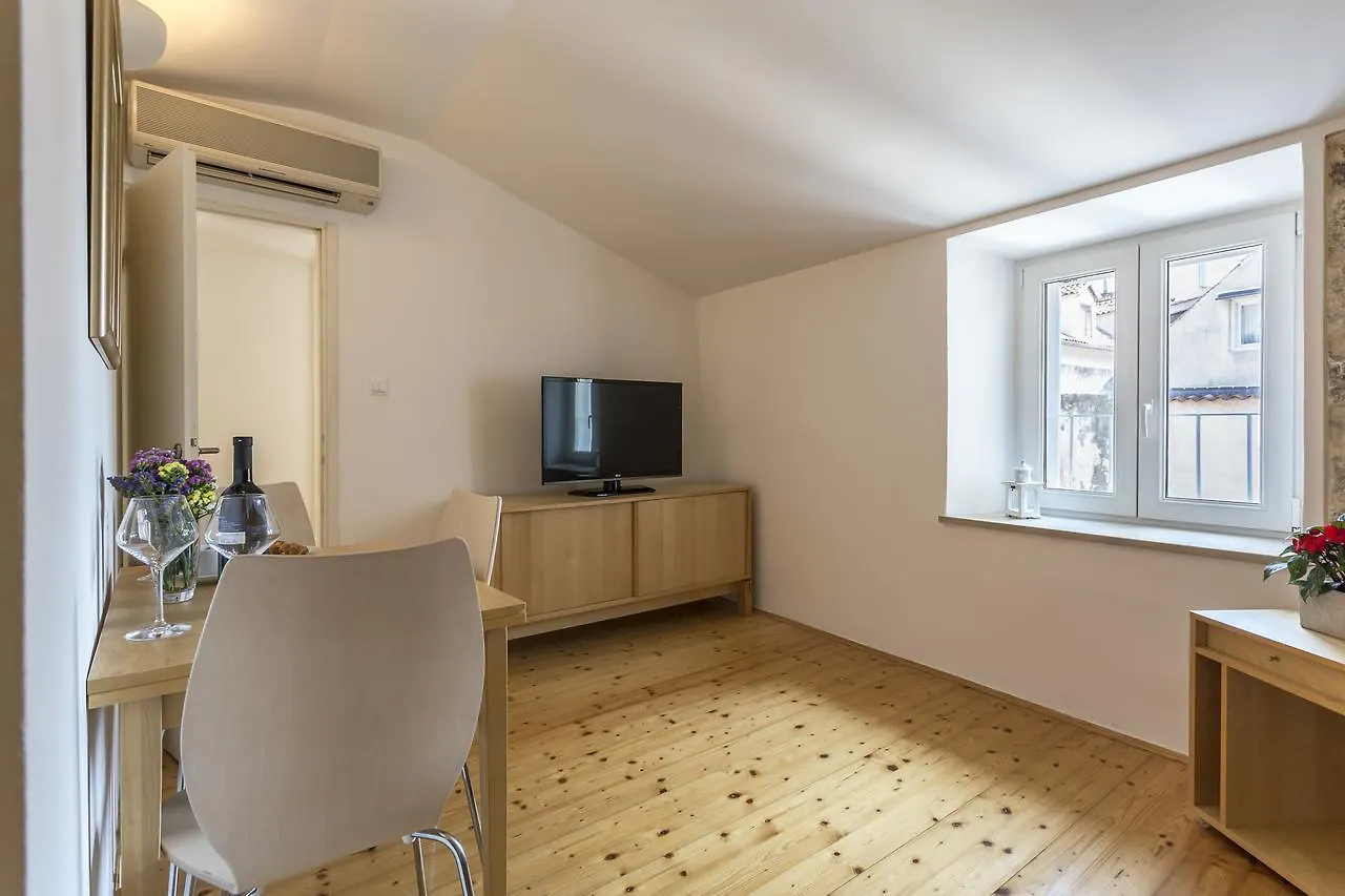 فندق مبيت وإفطار مبيت وإفطار Split Palace Luxury Retreat