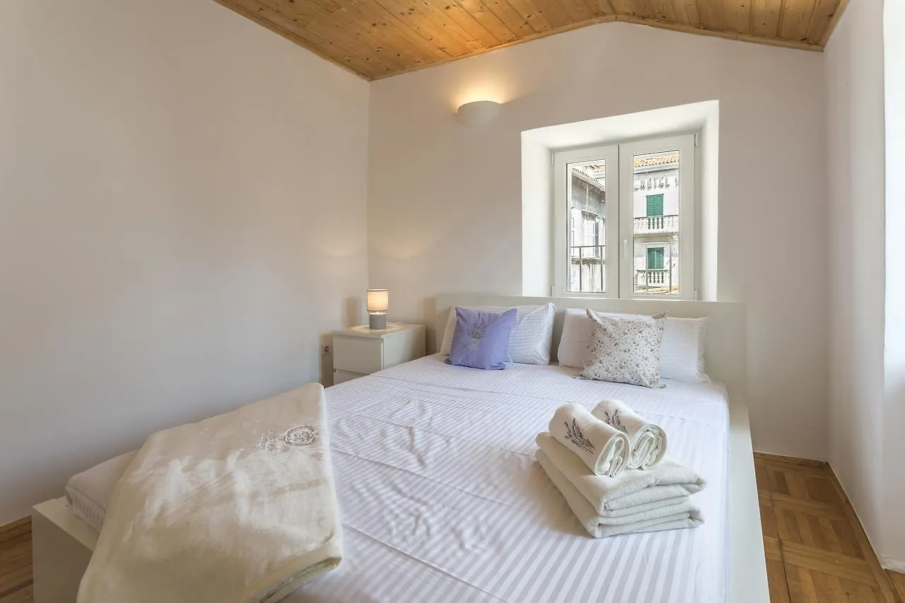 فندق مبيت وإفطار مبيت وإفطار Split Palace Luxury Retreat